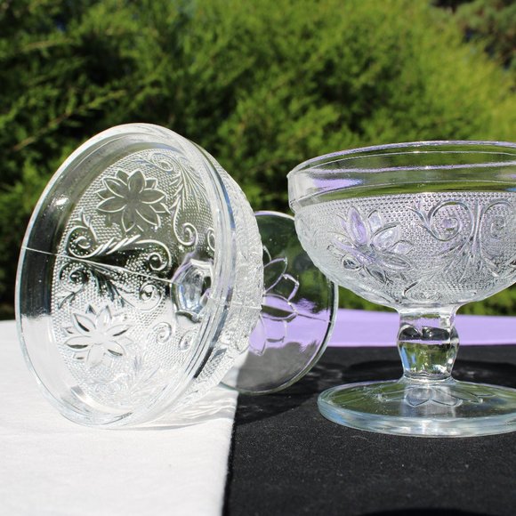 Champagne Glasses - Picture 4 of 4